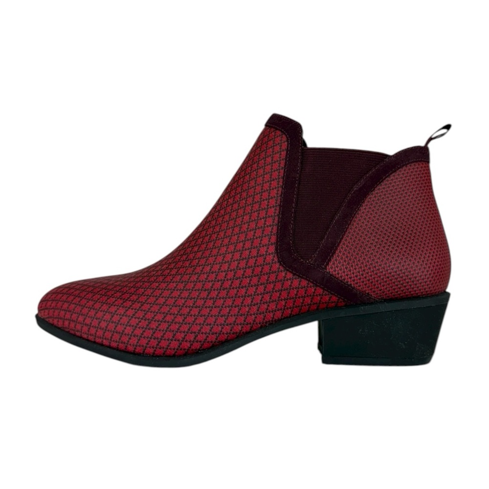Betabrand NWT Red Tennis Western Boot Size 8.5